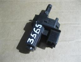 Датчик включения стопсигнала для Ford Focus II 2005-2008  запчасти бу