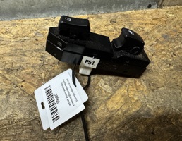 Кнопка стеклоподъемника передней левой двери для Kia Sportage 2004-2010  запчасти бу