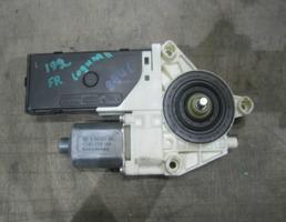 Мотор стеклоподъемника передний правый для Renault Laguna III 2007-2012  запчасти бу