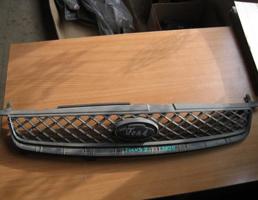 Решетка радиатора для Ford Focus II 2005-2008  запчасти бу