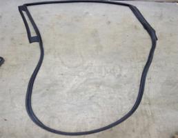 Уплотнитель двери задней правой для Infiniti  запчасти бу