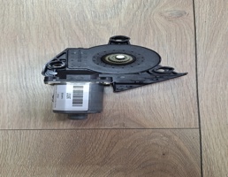 Мотор стеклоподъемника передний левый для VW Touareg 2002-2010  запчасти бу