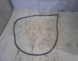 Уплотнитель двери передней правой для Toyota Avensis II 2003-2008  запчасти бу