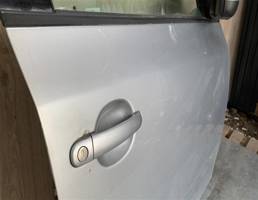 Ручка двери наружная правая для Skoda Fabia 2007-2015  запчасти бу