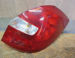 Фонарь задний правый для Skoda Fabia 2007-2015  запчасти бу