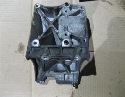 Кронштейн кондиционера для Ford Focus II 2005-2008  запчасти бу