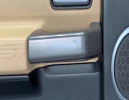 Ручка двери внутренняя левая для Land Rover Discovery III 2004-2009  запчасти бу