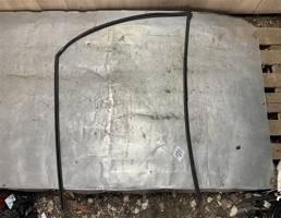 Уплотнитель стекла передней двери левой для Mazda CX 7 2007-2012  запчасти бу