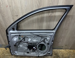 Стекло двери передней правой для Skoda Octavia (A5 1Z-) 2004-2013  запчасти бу