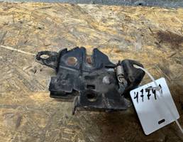 Замок капота для Toyota Avensis III 2009-2011  запчасти бу