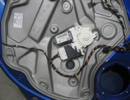 Мотор стеклоподъемника задний левый для Skoda Octavia (A5 1Z-) 2004-2013  запчасти бу