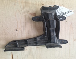 Кронштейн заднего бампера правый для Audi 80 /90 (B4) 1991-1994  запчасти бу