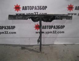 Панель передняя телевизор для Toyota Yaris 1999-2005  запчасти бу