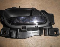 Ручка двери внутренняя передняя правая для Peugeot 3008 2010-2016  запчасти бу