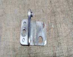 Петля двери передней левой верхняя для VW Touran 2003-2010  запчасти бу