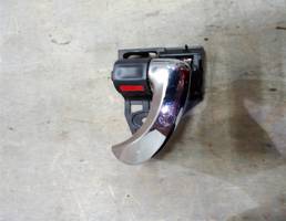 Ручка двери задней внутренняя правая для Toyota RAV 4 2006-2013  запчасти бу