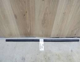 Уплотнитель стекла задней правой двери для VW Passat (B6) 2005-2010  запчасти бу