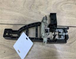 Кронштейн ручки для Ford Focus II 2005-2008  запчасти бу