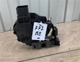 Замок двери передней правой для Ford Focus II 2005-2008  запчасти бу
