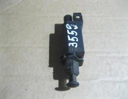 Датчик включения стопсигнала для VW Transporter T4 1991-1996  запчасти бу