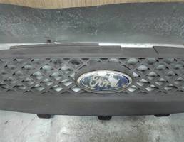 Решетка радиатора для Ford Fiesta 2001-2007  запчасти бу