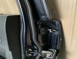 Петля двери для Land Rover Discovery III 2004-2009  запчасти бу