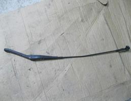 Поводок стеклоочистителя передний правый для Ford Focus II 2008-2011  запчасти бу